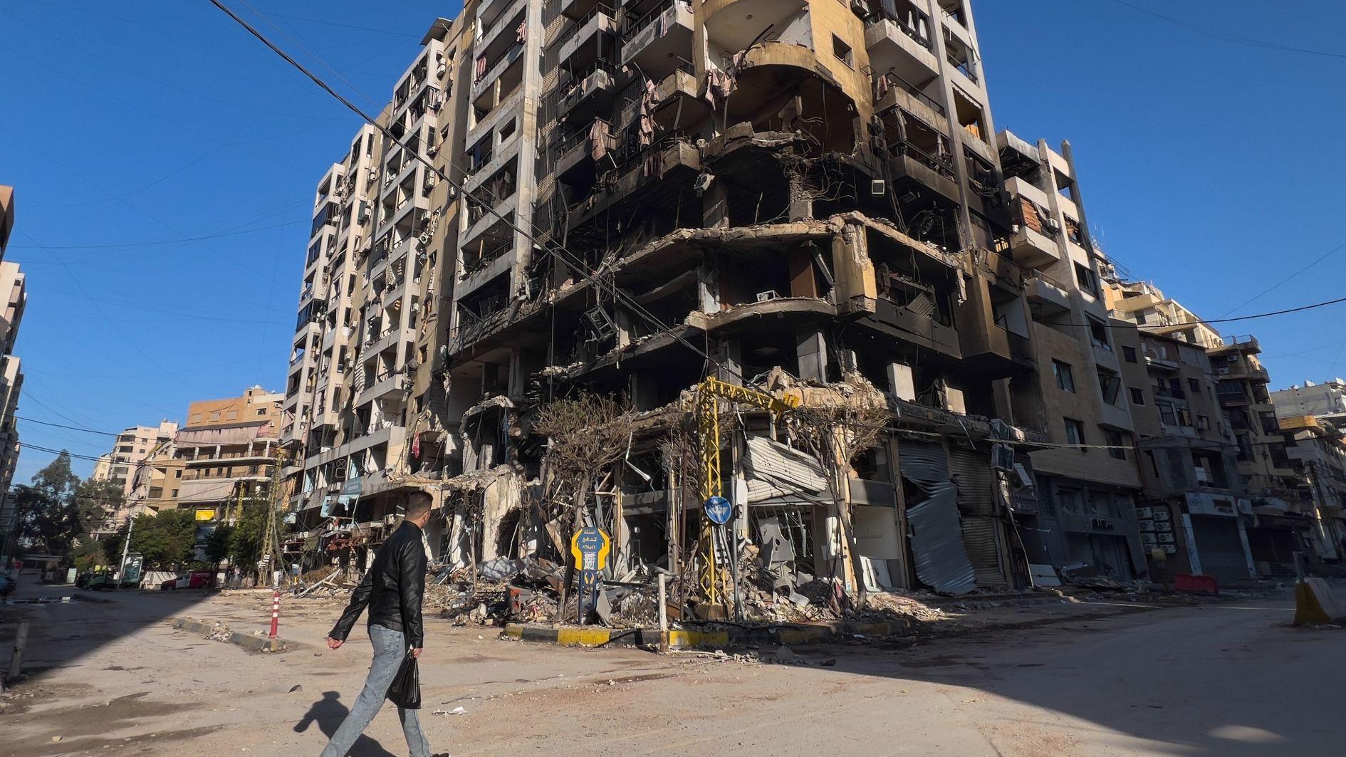 Israel pounds south Beirut, says captured Hezbollah members