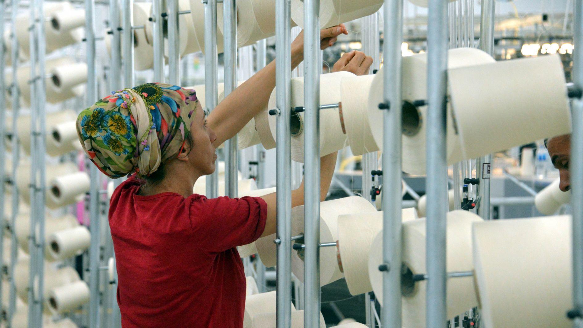 Capacity usage unchanged, business morale falls in March