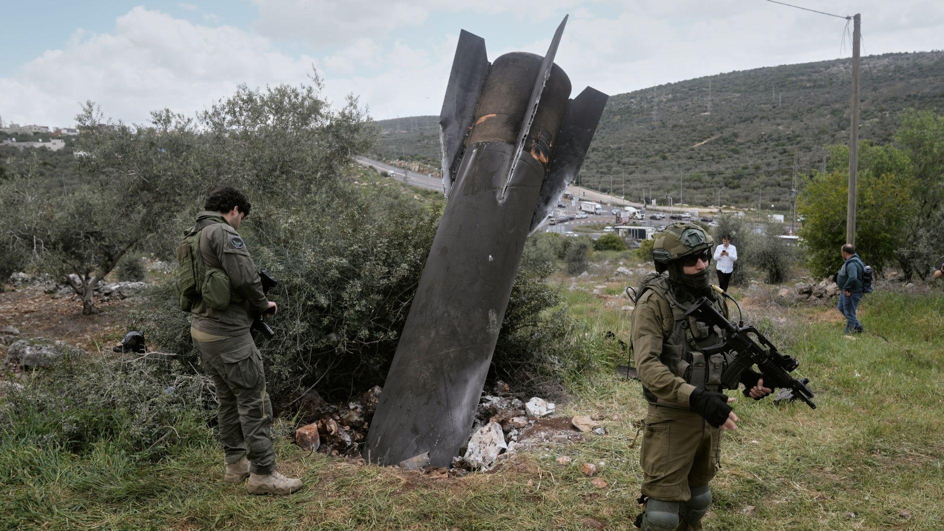 Iran, US send mixed signals as strikes show no slowdown