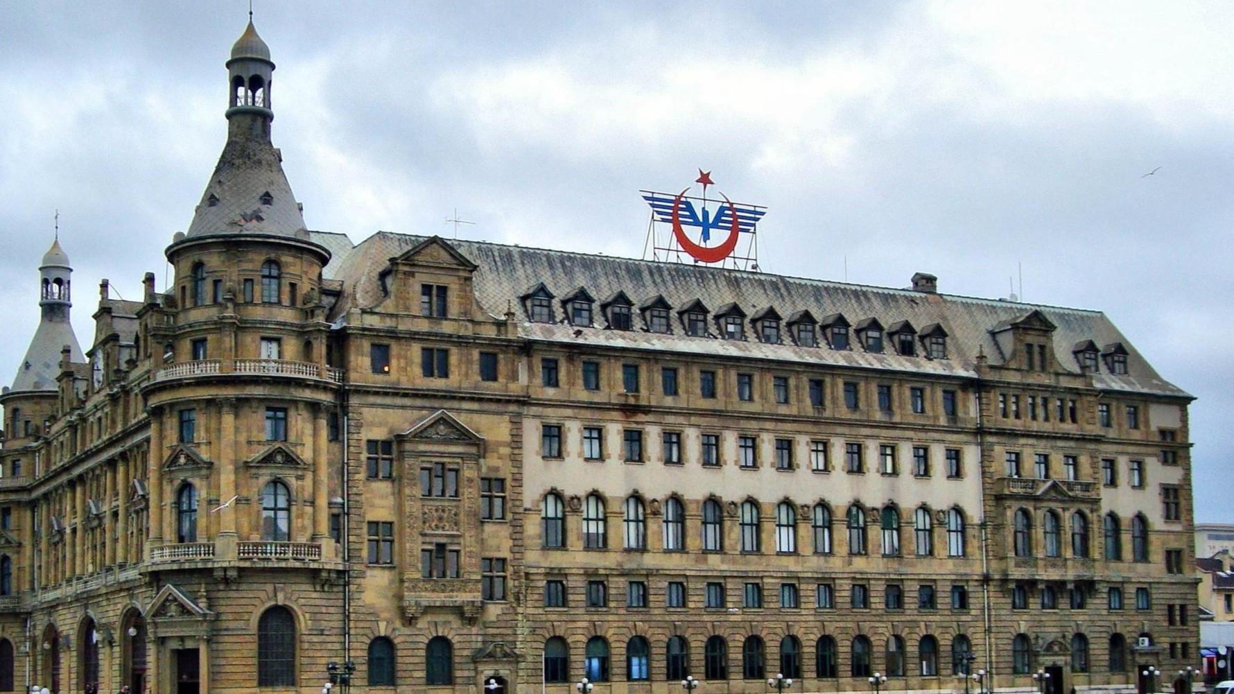 Ersoy meets Venice Biennale award-winning curator