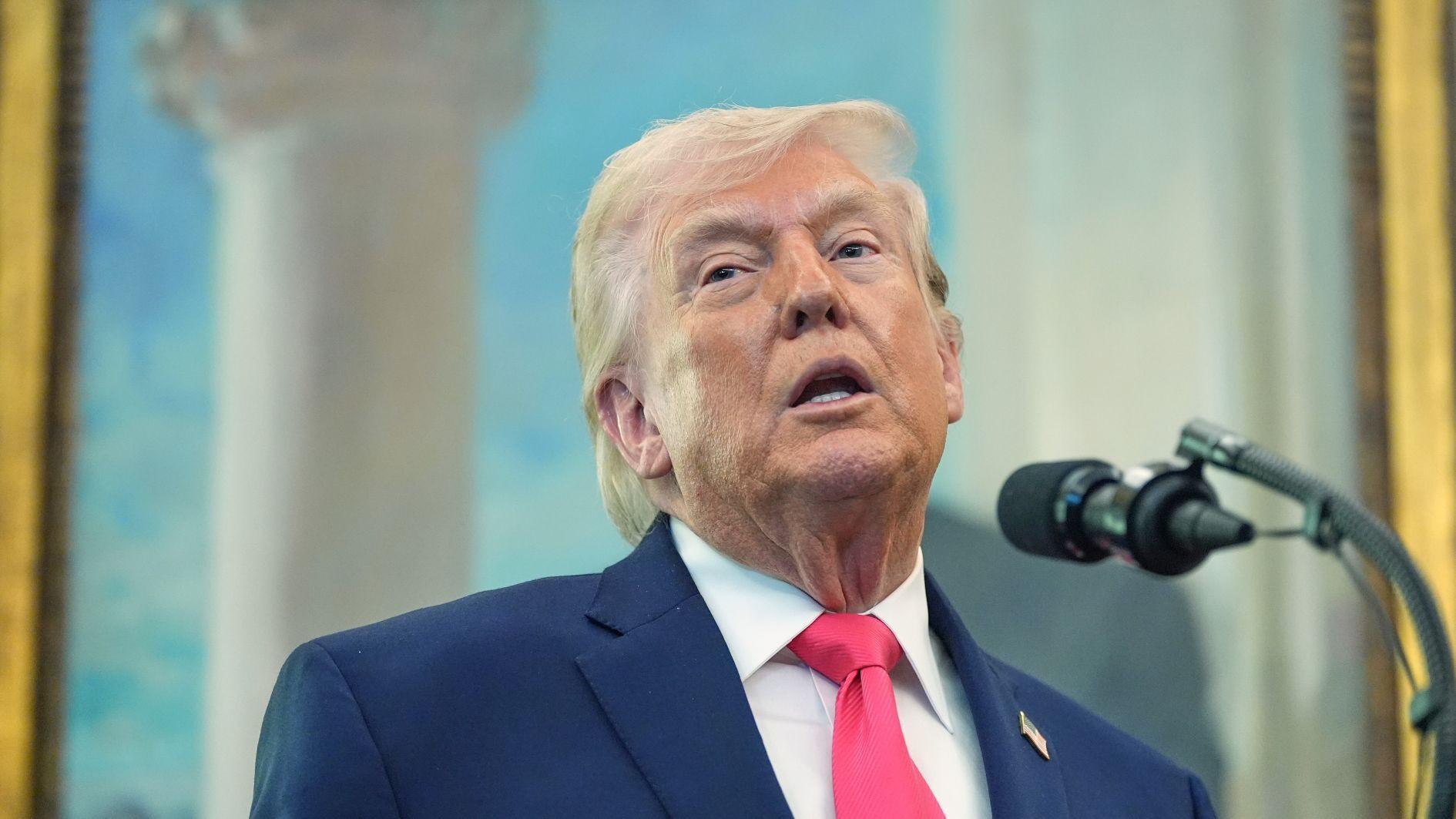 Trump sends peace plan as Iran opens to 'non-hostile' oil vessels