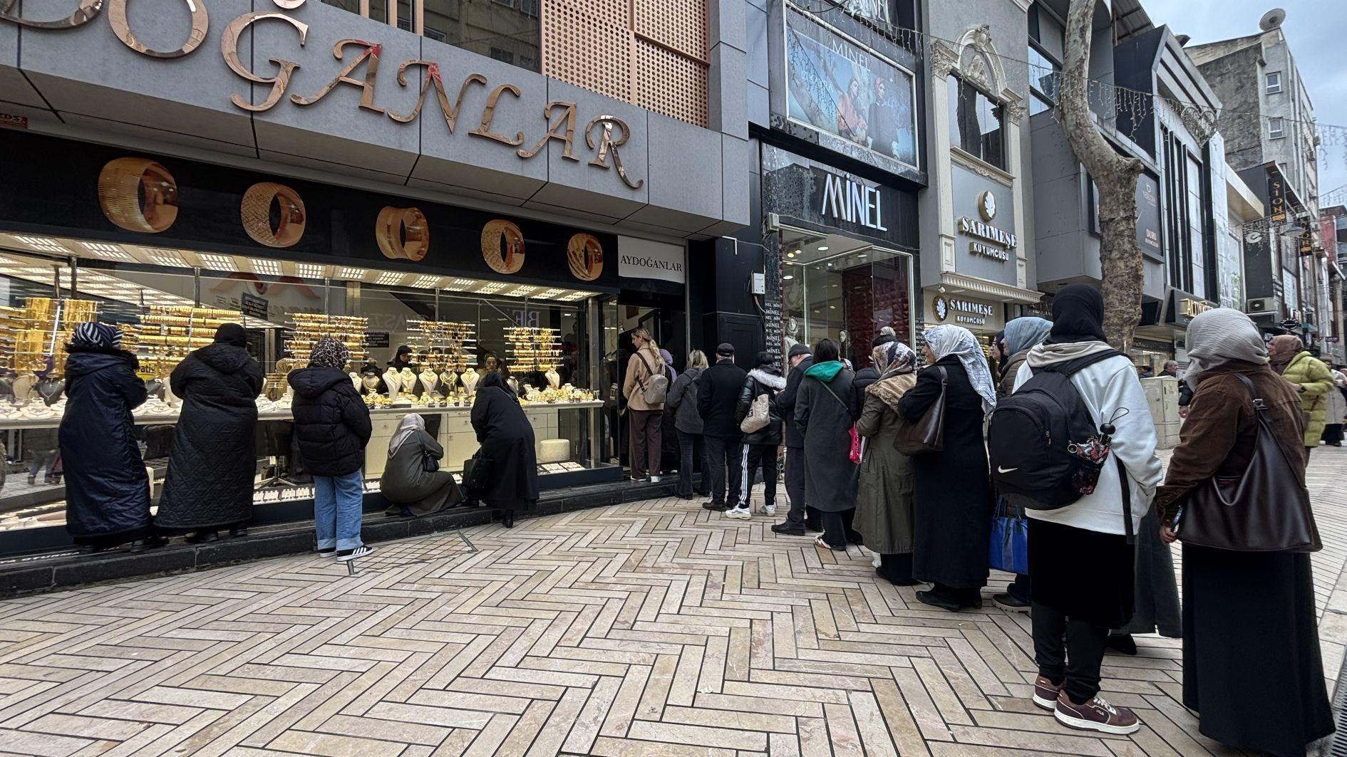 Gold slump triggers buying frenzy