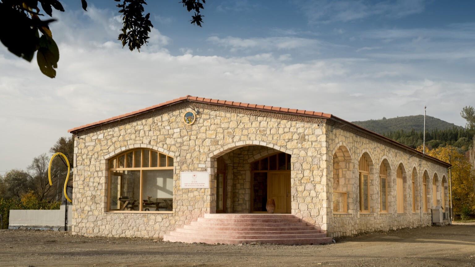 World’s first olive oil library set to launch in Aegean city