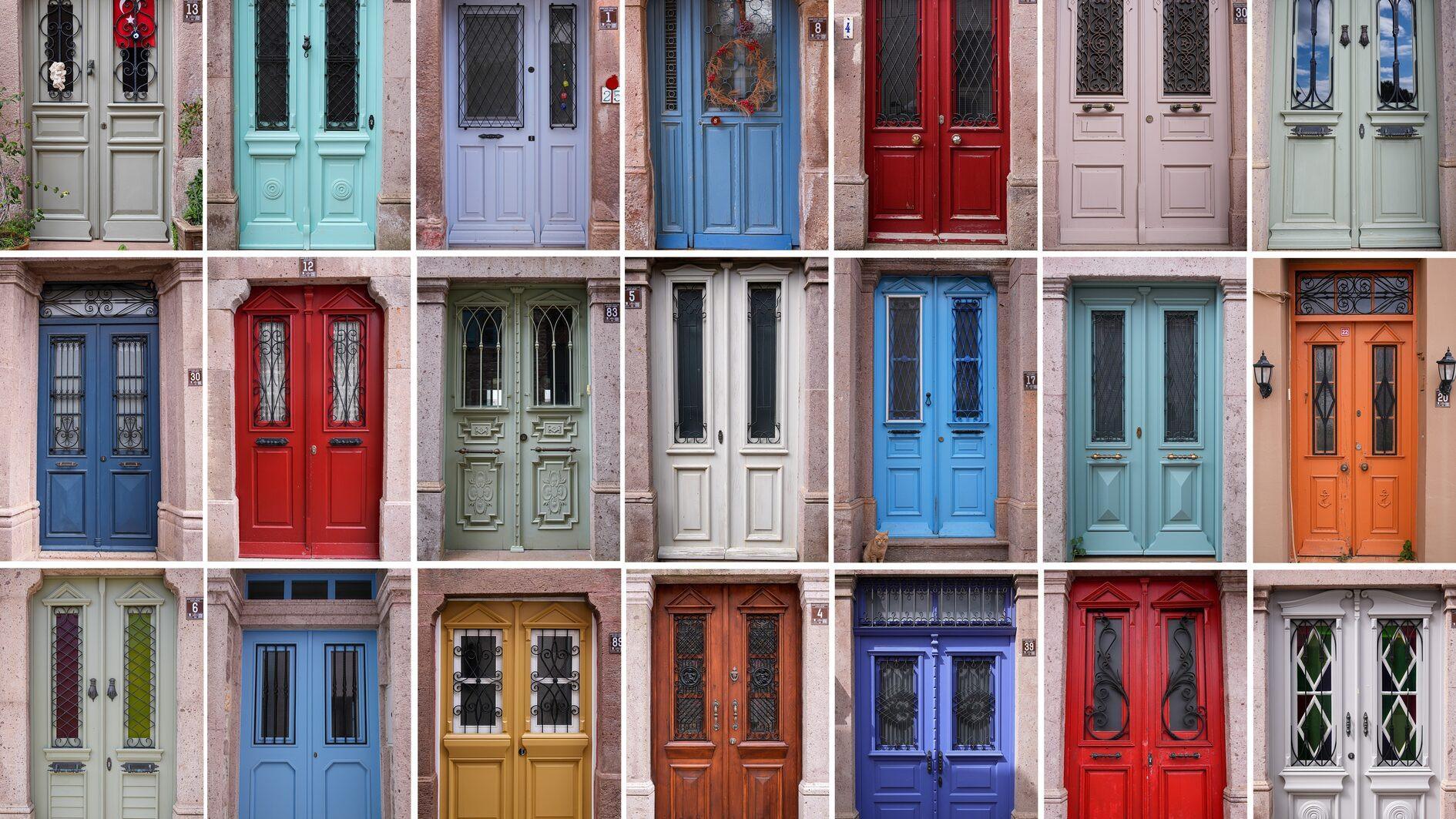 Colorful doors of Cunda Island carry traces of past to present