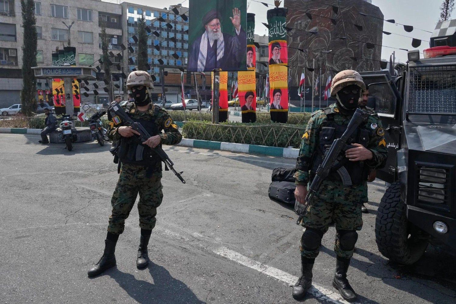 Iran launches recruitment drive, mobilizes soldiers