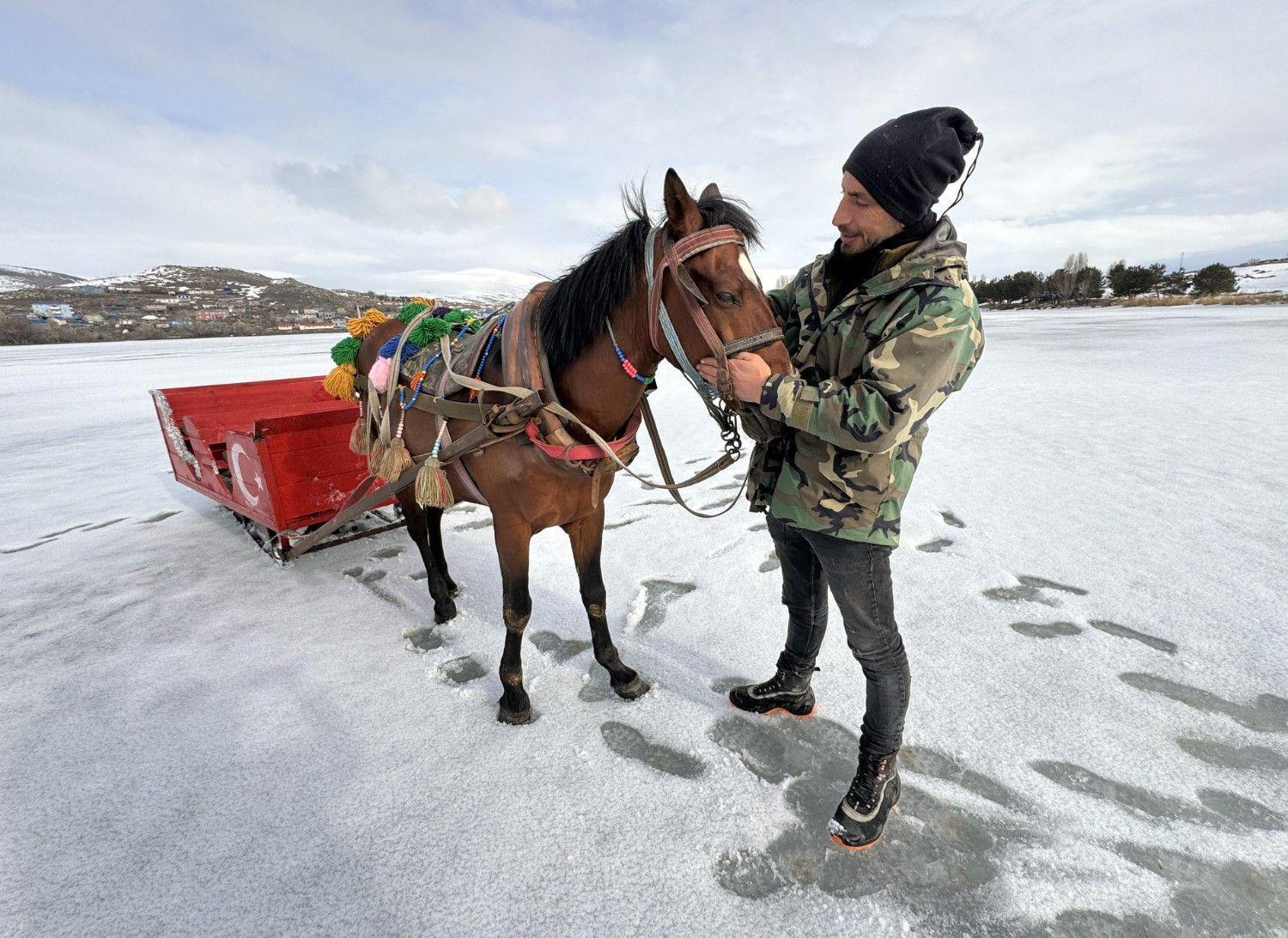 Horse-drawn sleigh season ends at Çıldır Lake as ice thaws