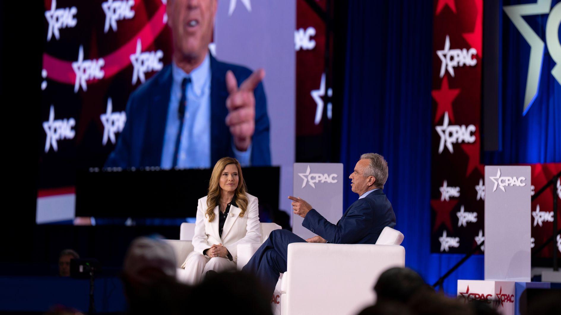 Republicans divided on strategy for US midterms