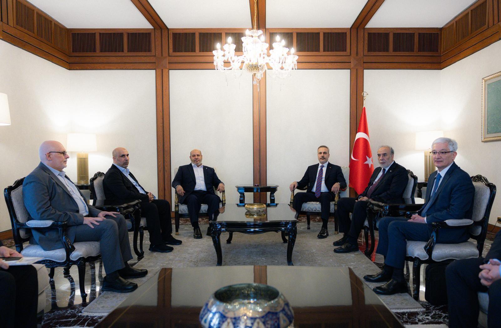 Foreign minister, intel chief hold talks with Hamas officials