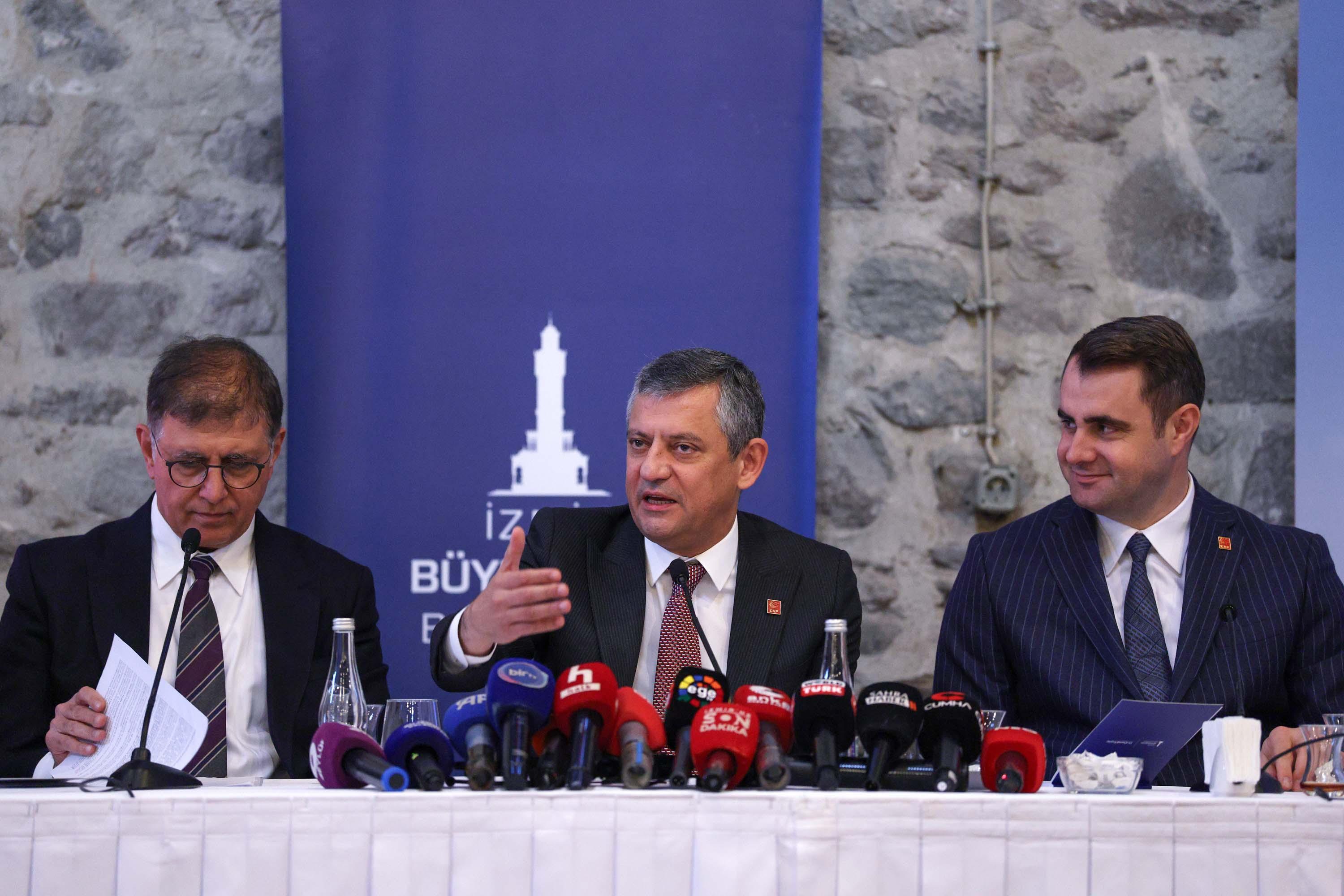 CHP leader pledges Roma seats in parliament