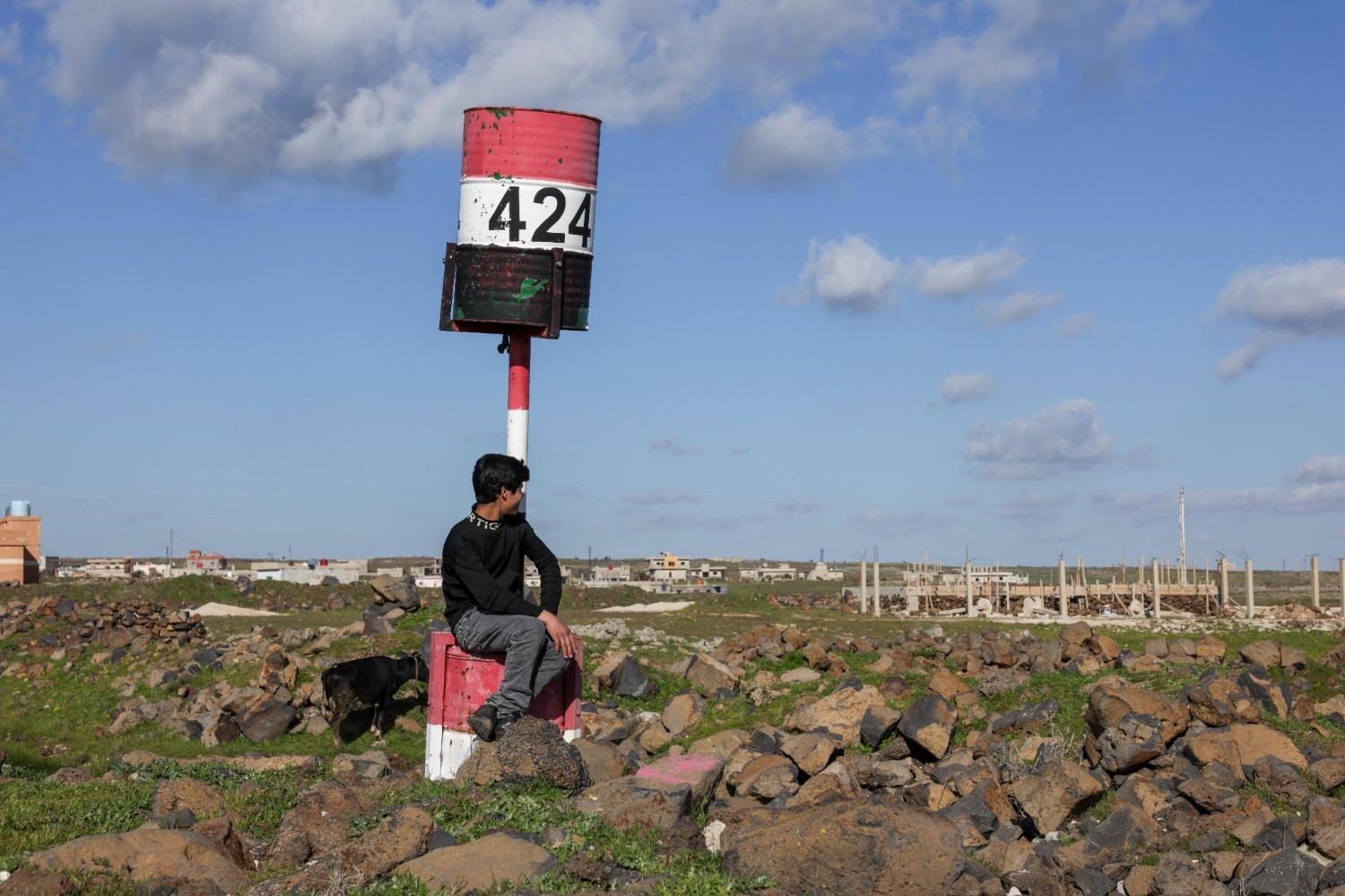 Syria says Israeli tank fire kills man in country's south