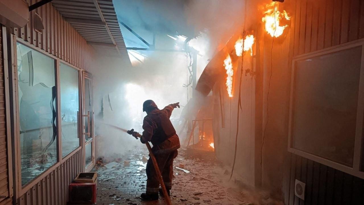 Russian strike on Ukraine market kills five, wounds 25