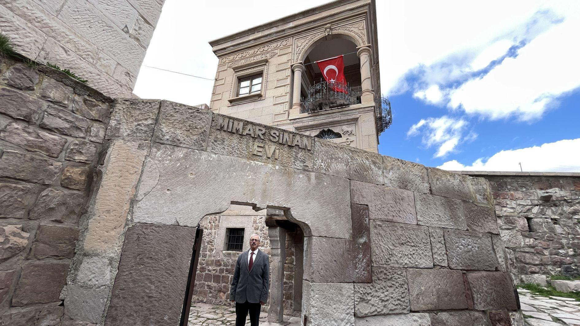 Guide marks 25 years at Mimar Sinan’s birthplace museum