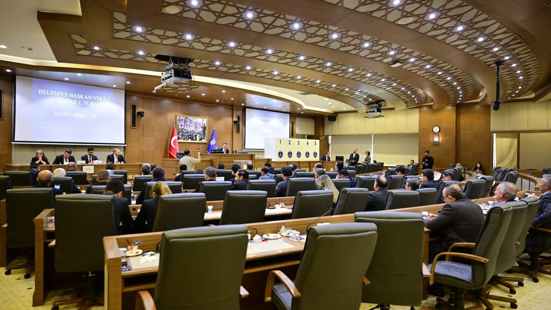 Bursa shifts to AKP in heated vote after CHP mayor’s arrest