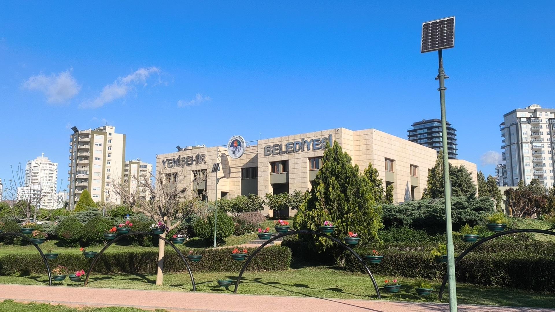 Several detained in ops on two CHP-run municipalities in graft probe