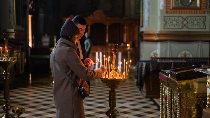 Easter truce between Russia and Ukraine falters