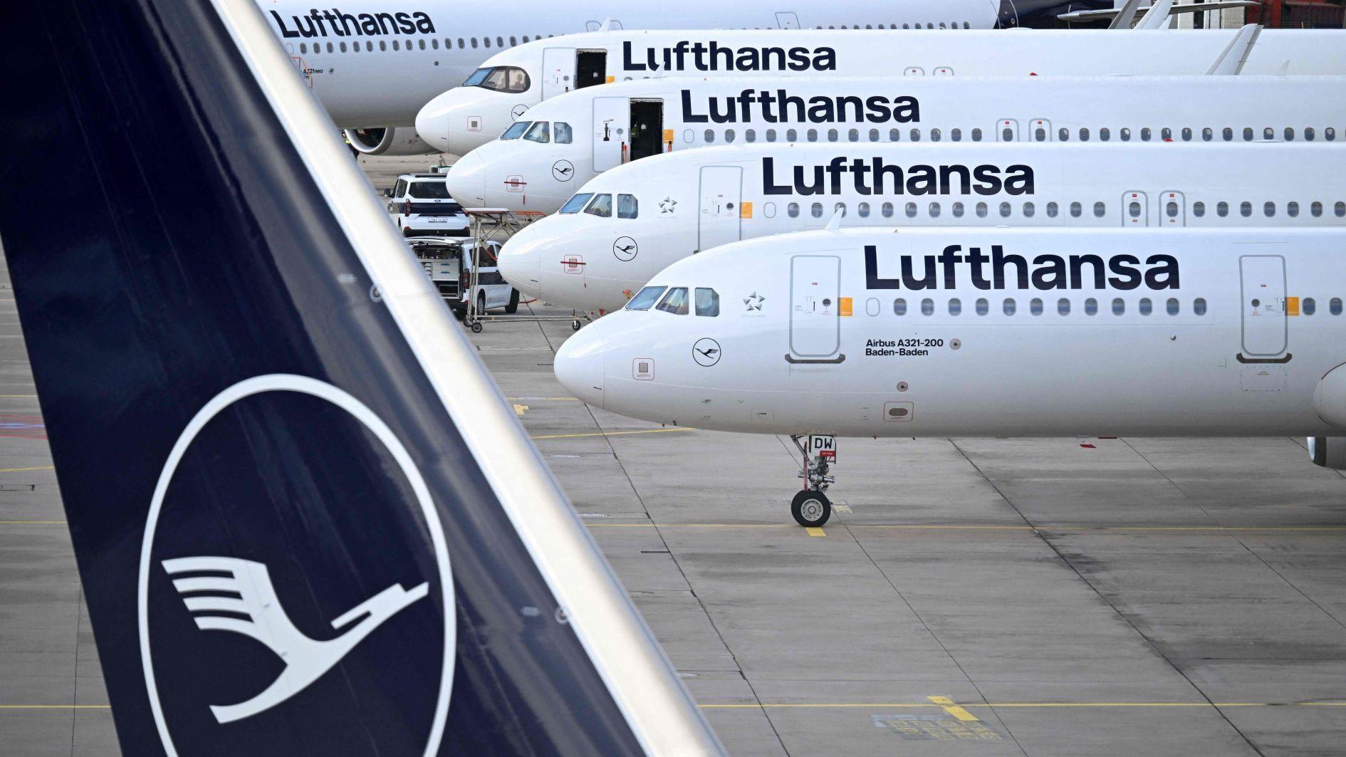 Lufthansa union calls pilots' strike over salary, pension