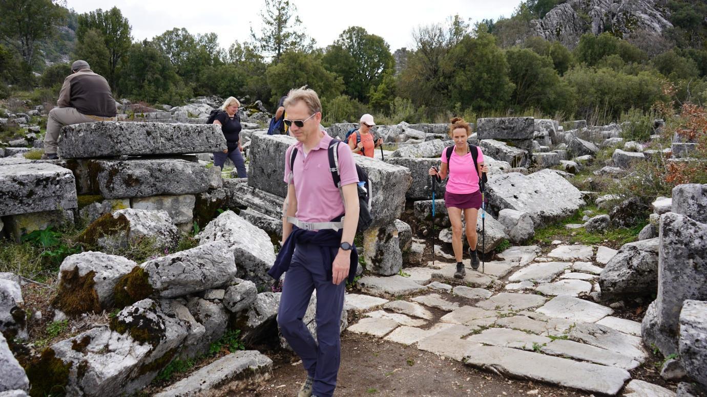 Ancient city reveals traces of 17 centuries of uninterrupted life