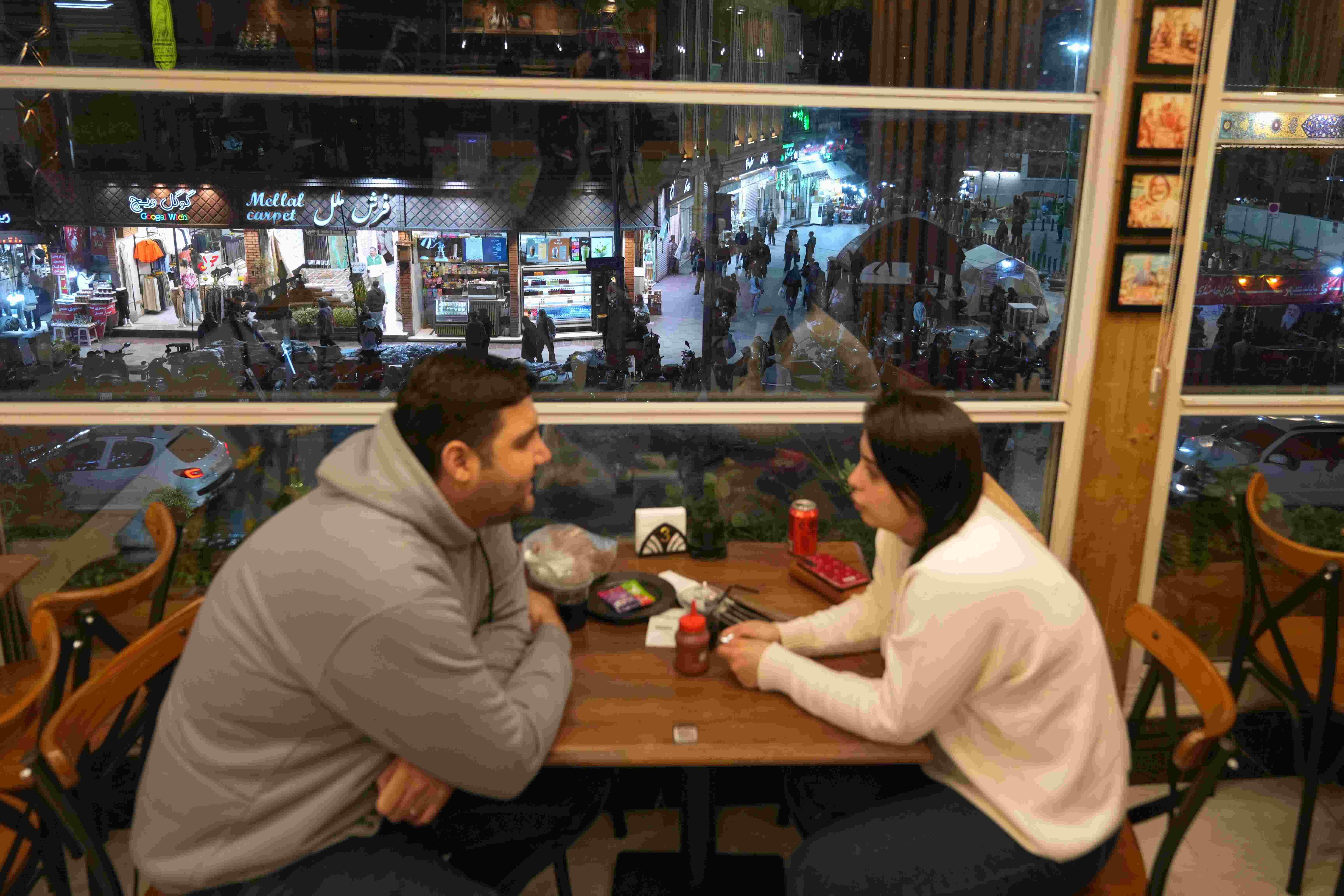 Washington shifts strategy to economic battle on Iran