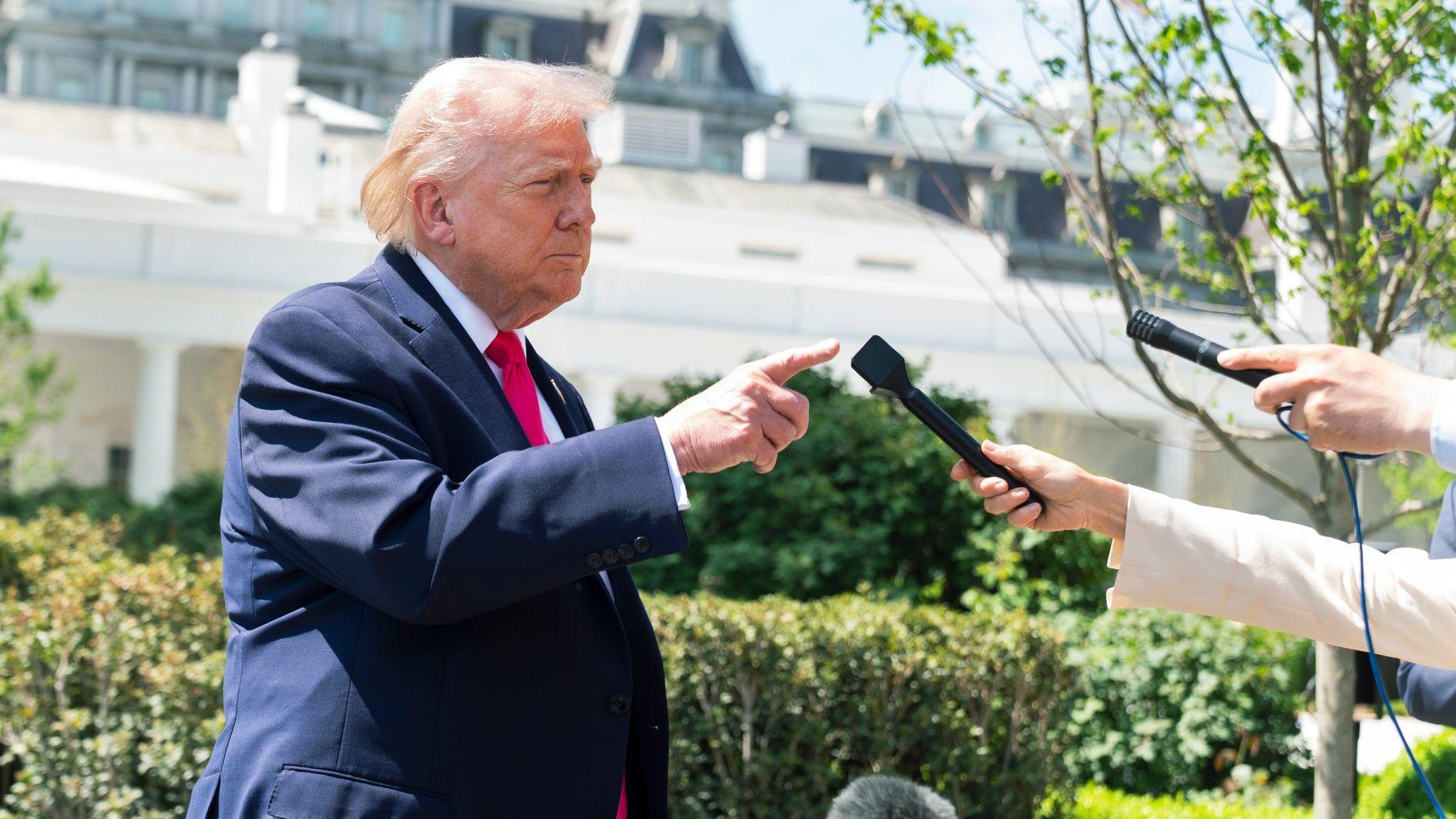 Trump says Iran deal 'very close,' may go to Pakistan to sign