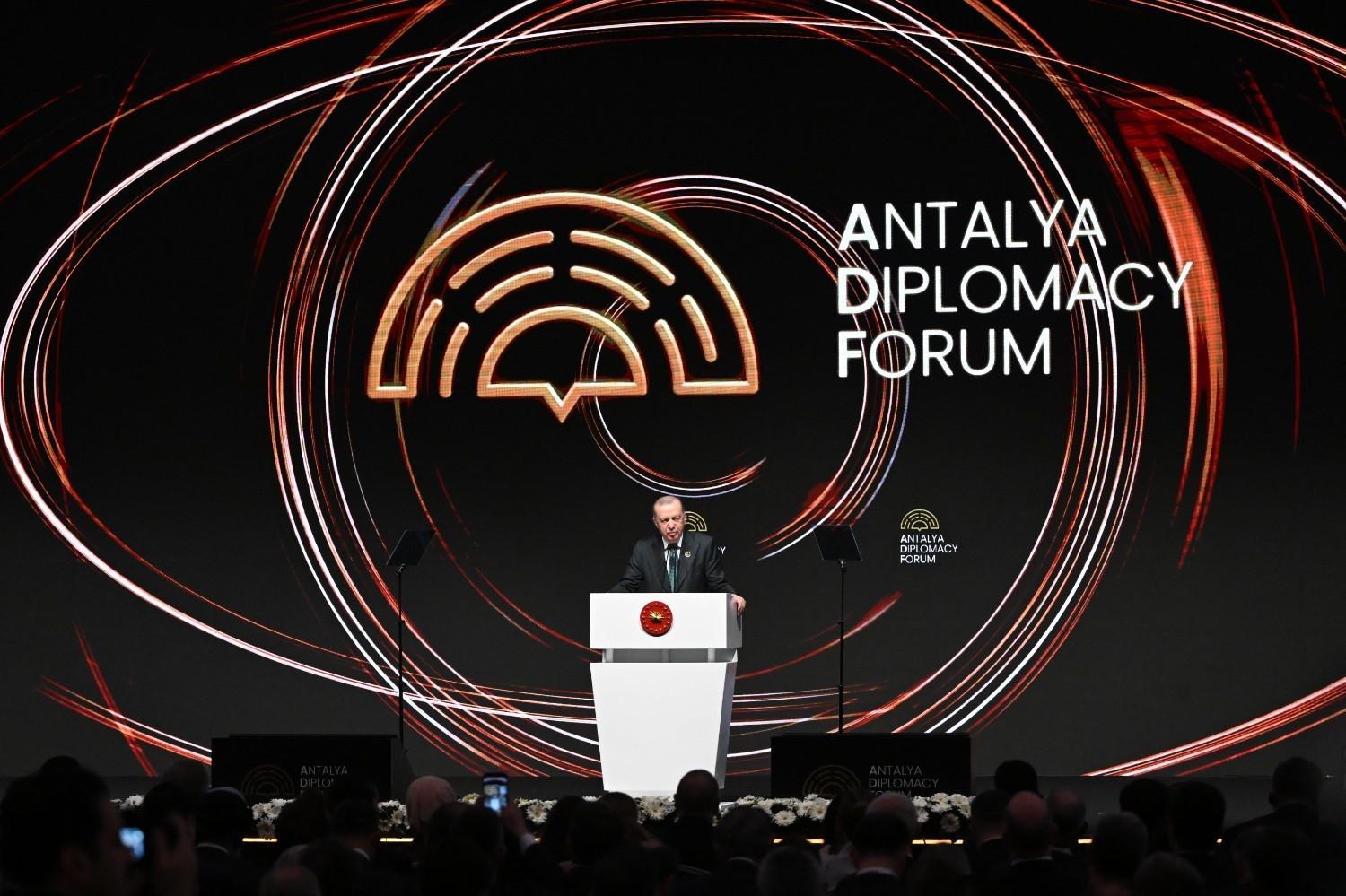 Erdoğan calls for ceasefire momentum, warns of wider conflicts in Mideast