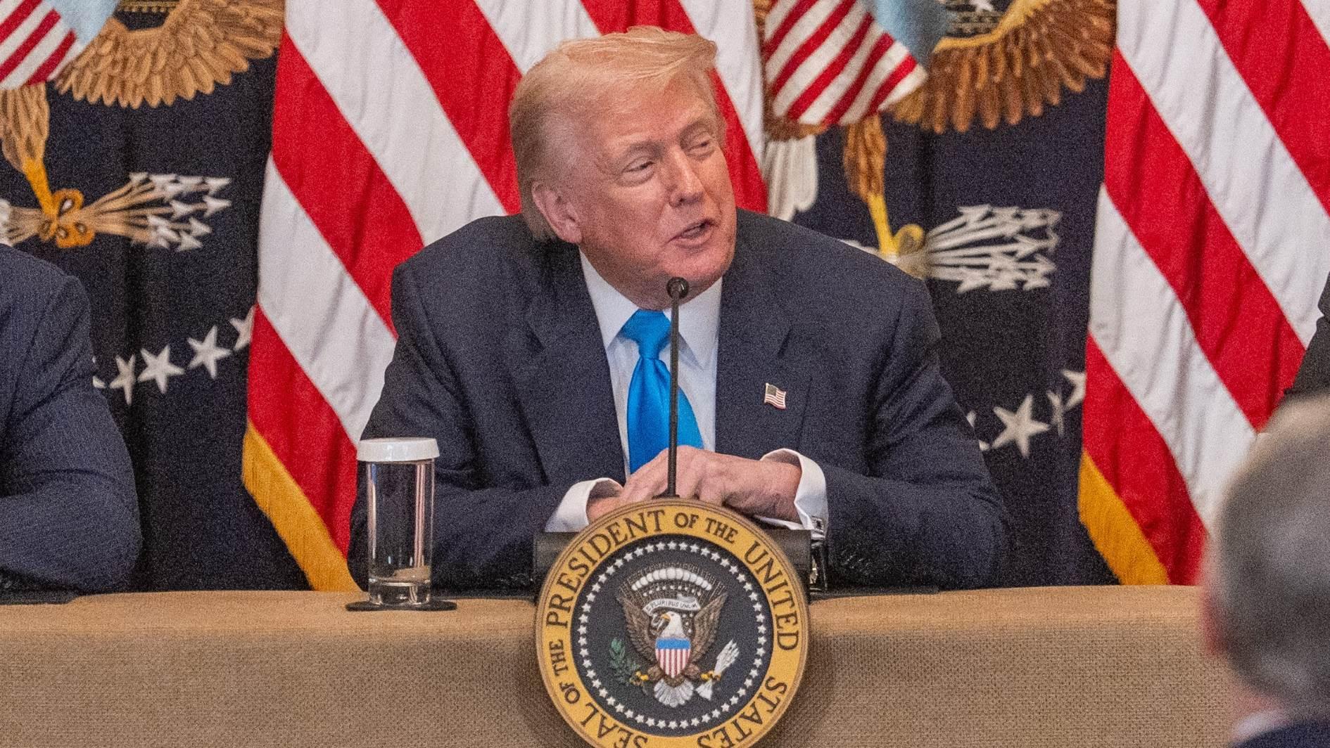 Trump says Iran blockade continues despite Hormuz reopening