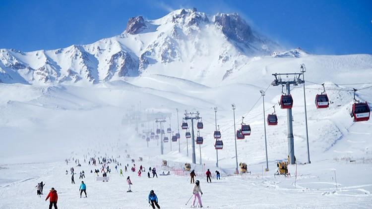 Erciyes ski resort hits all-time visitor record before season ends