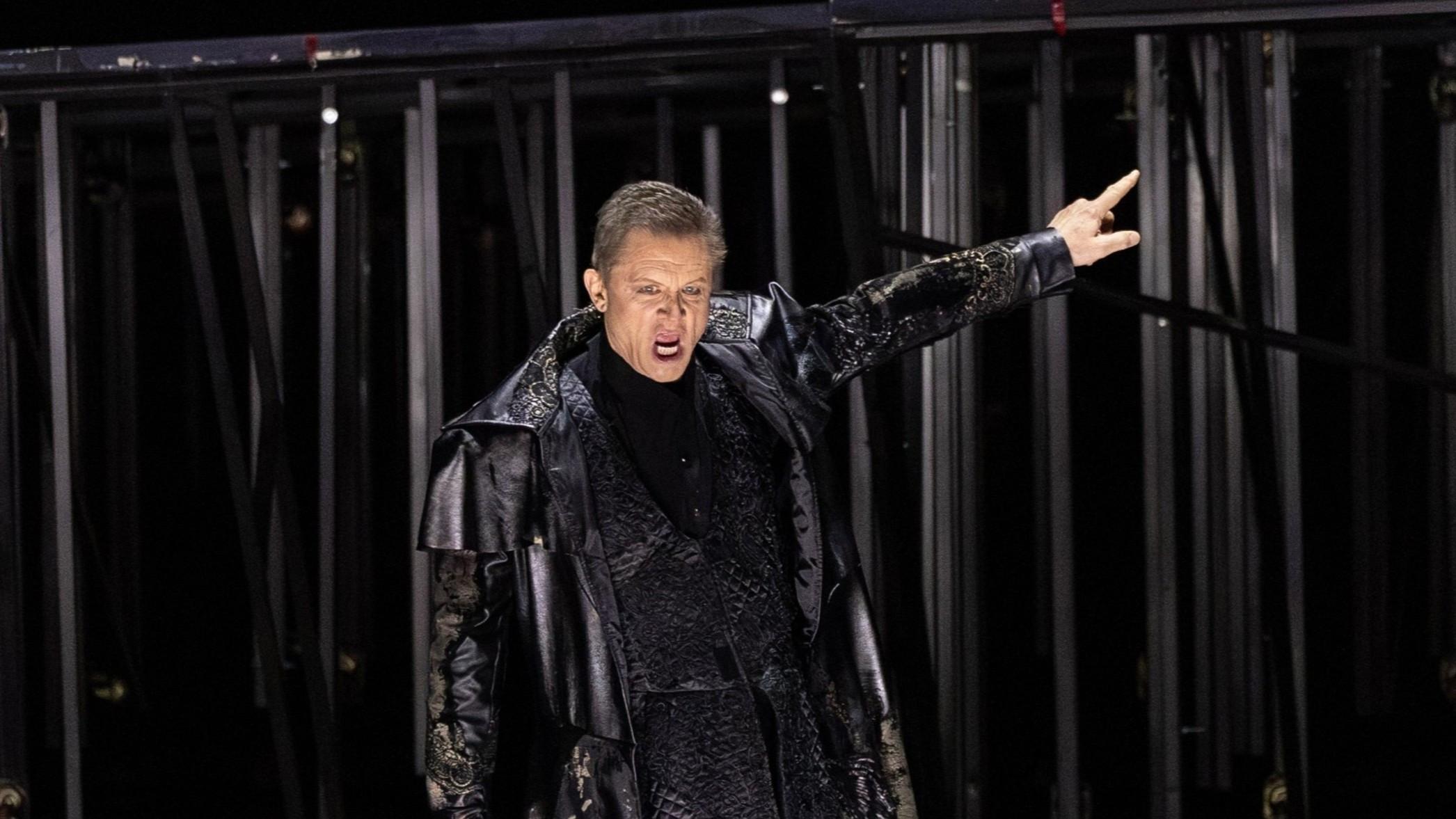 ‘The Flying Dutchman’ on Istanbul stage