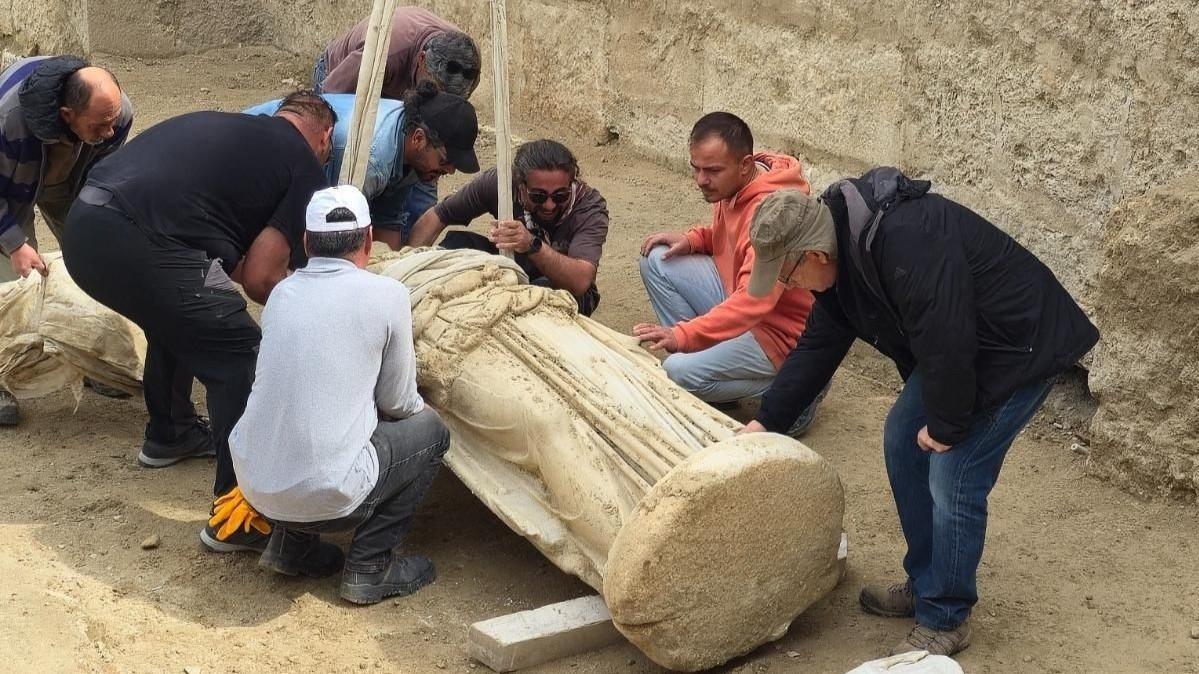 Athena statue unearthed in Laodicea