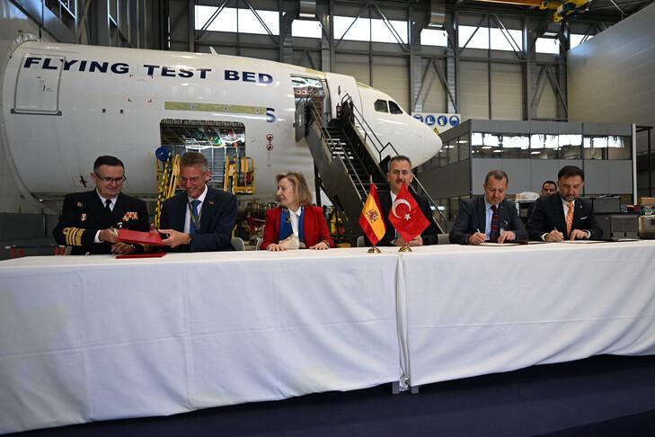 Türkiye signs deal with Spain to export Turkish jet trainer Hürjet