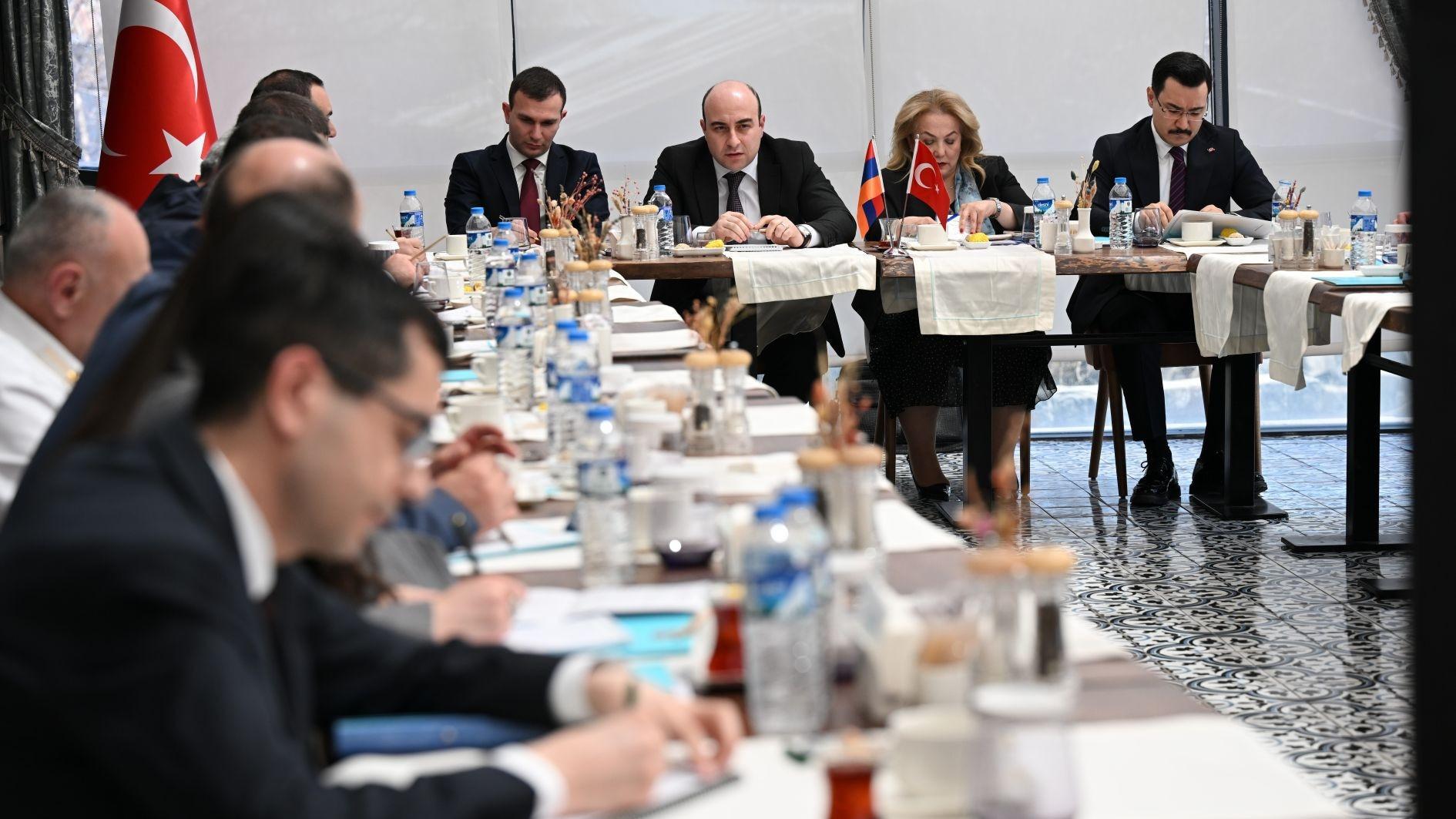 Türkiye, Armenia advance key railway revival amid thawing ties