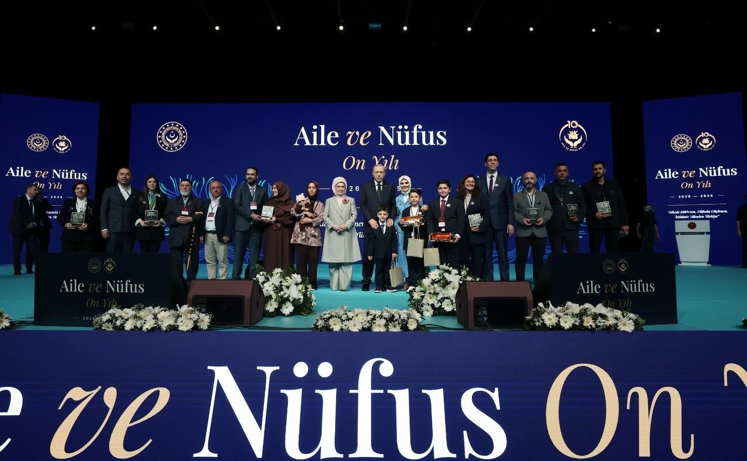 Erdoğan warns over falling birth rate, unveils family vision