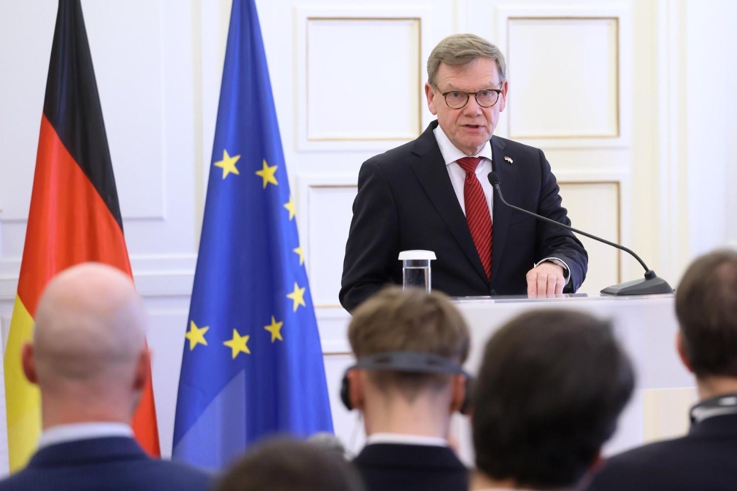 Germany seeks 'close dialogue' with US: German FM