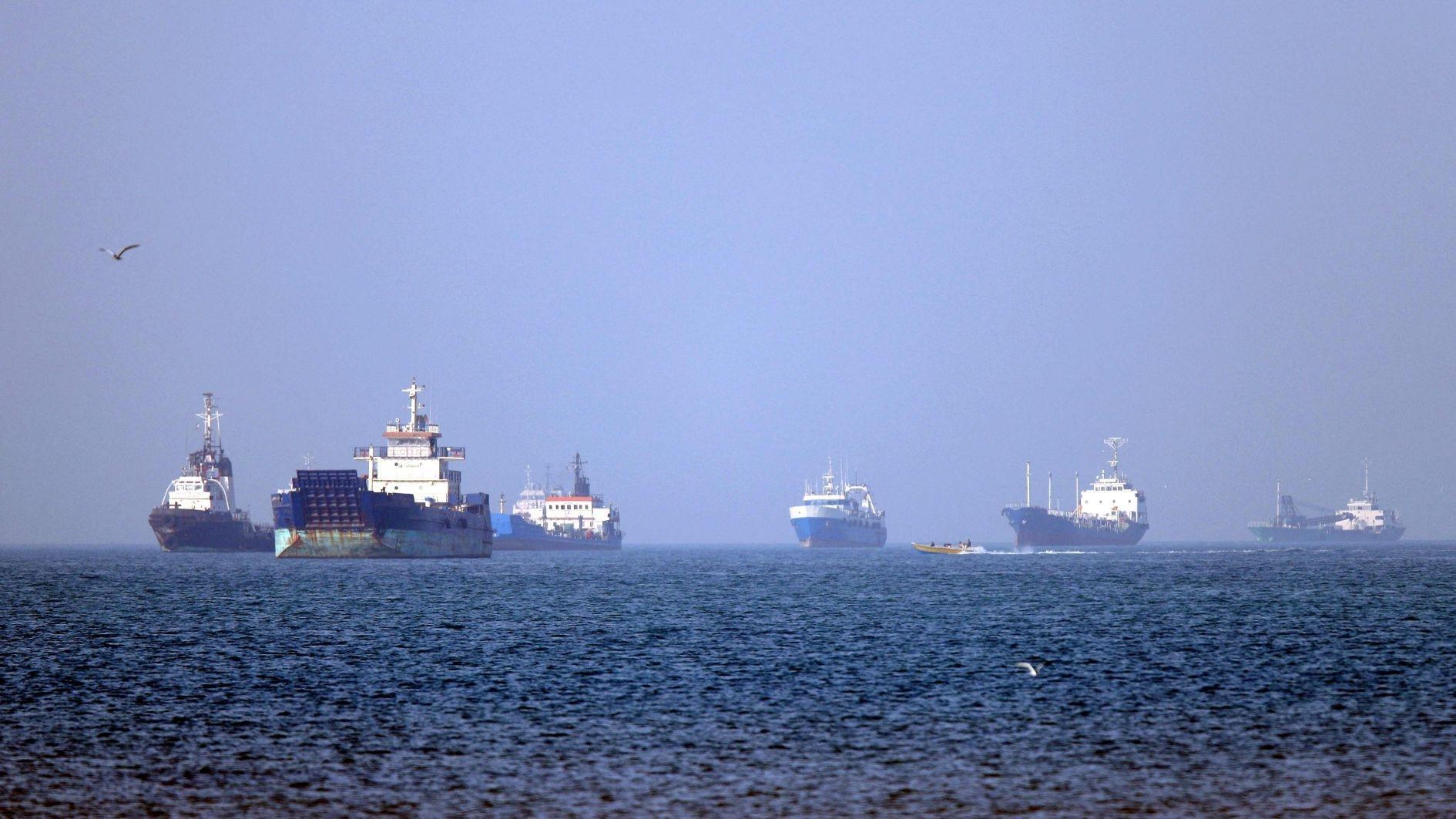 US-Iran ceasefire on brink as UAE reports attacks