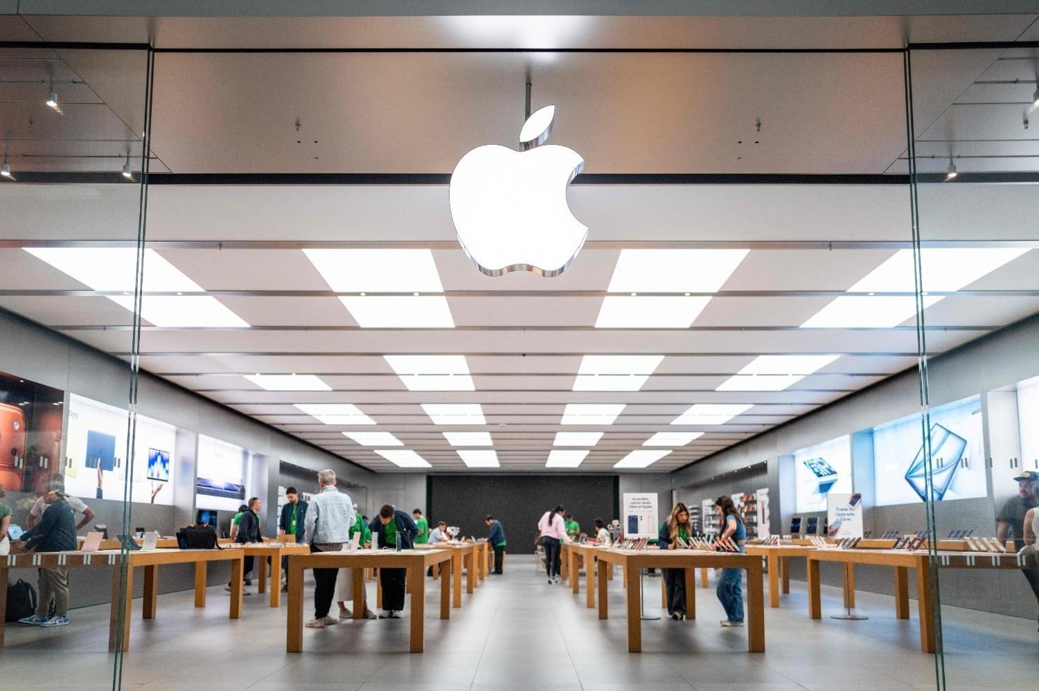 Apple agrees to $250 mln settlement over AI Siri claims