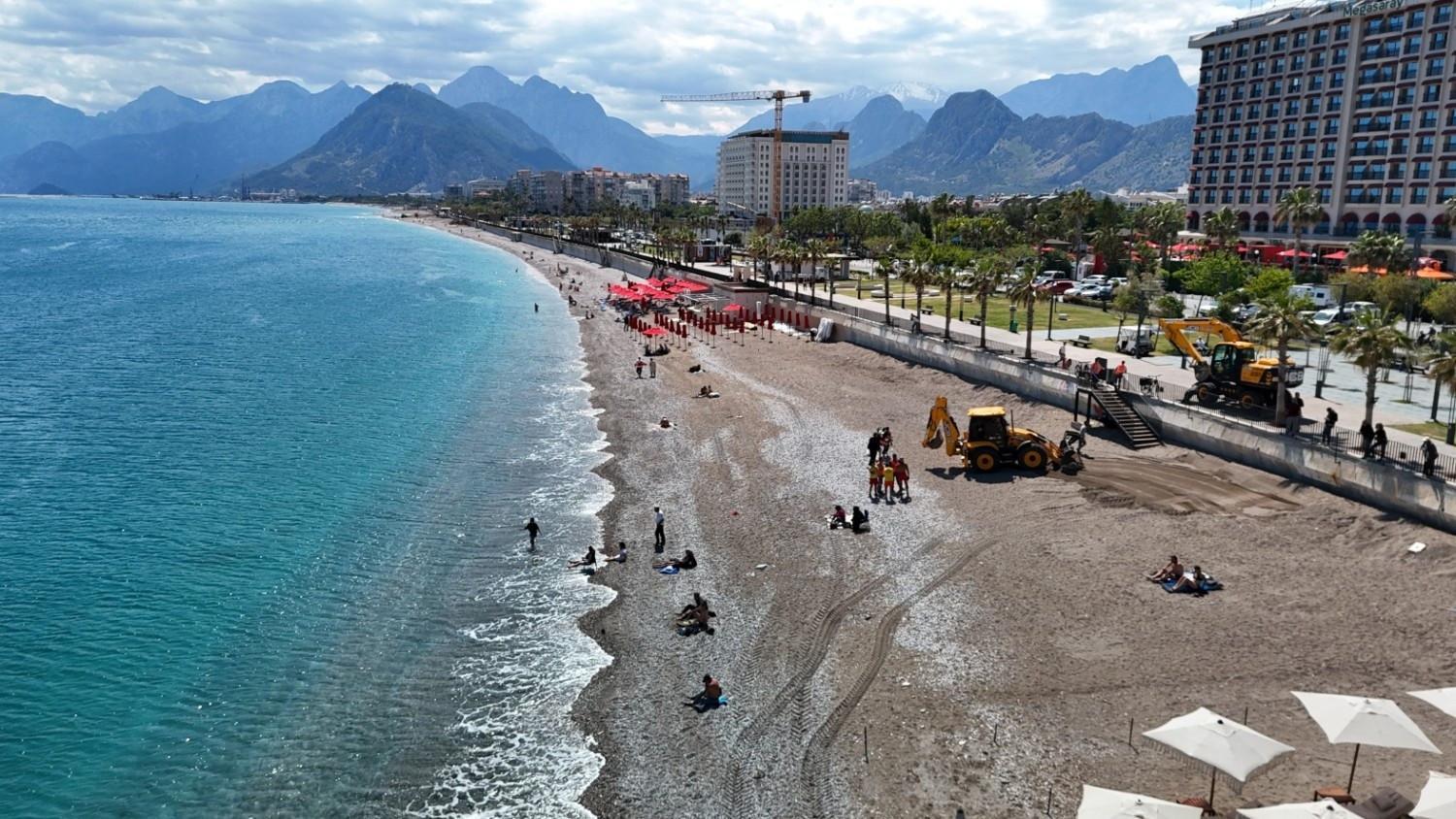 Heavy machinery on famed Antalya beach sparks backlash