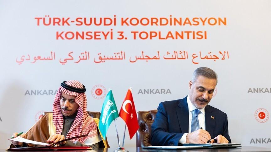 Türkiye, Saudi Arabia discuss mutual ties, regional issues