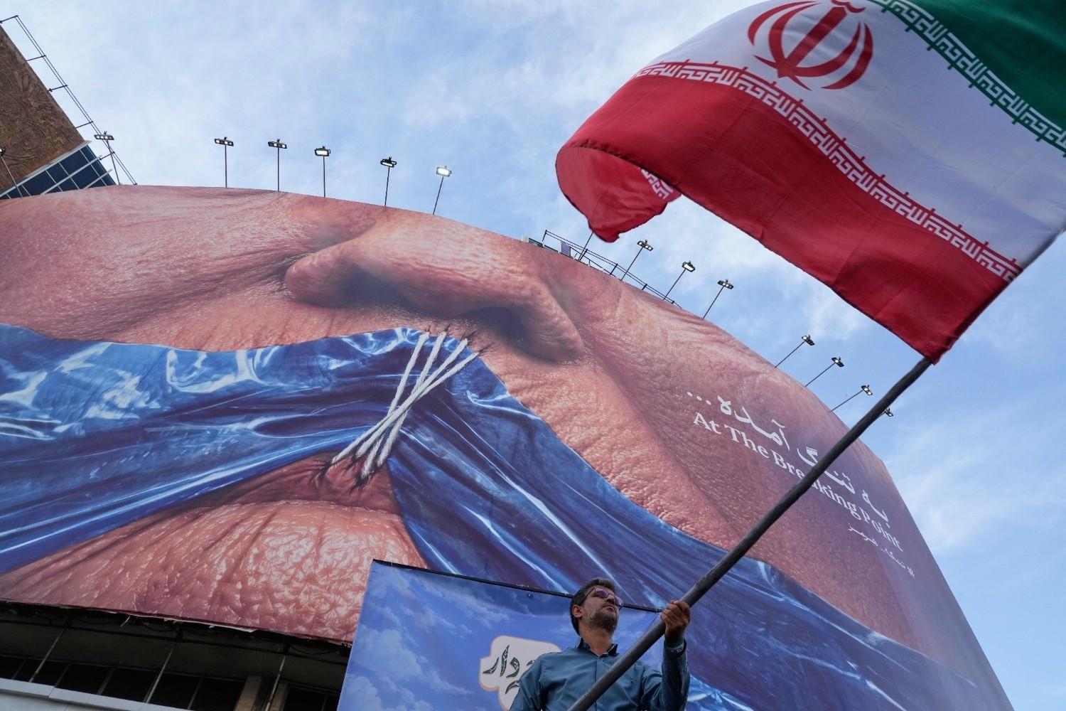 Trump rejects Iran peace terms, Tehran warns of new attacks