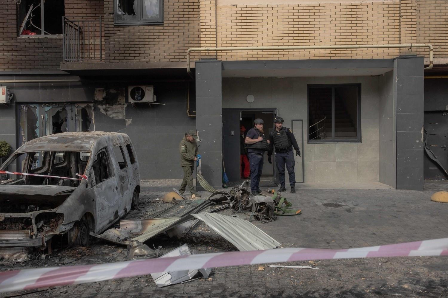 Russia pummels Kiev, killing three and denting peace hopes
