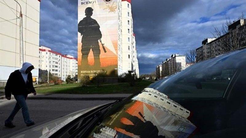 Mass Ukraine drone barrage kills 3 in Russia