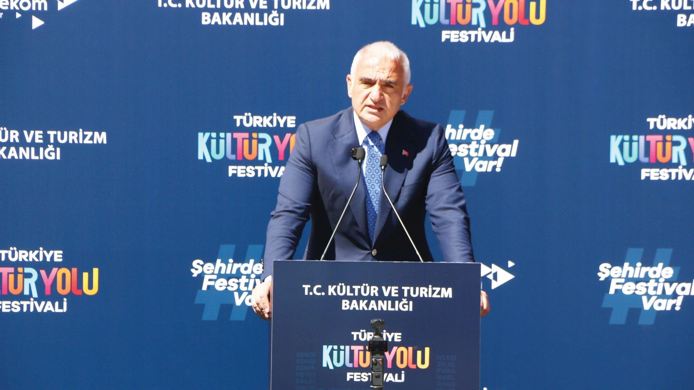 Bookings show early signs of recovery: Tourism Minister