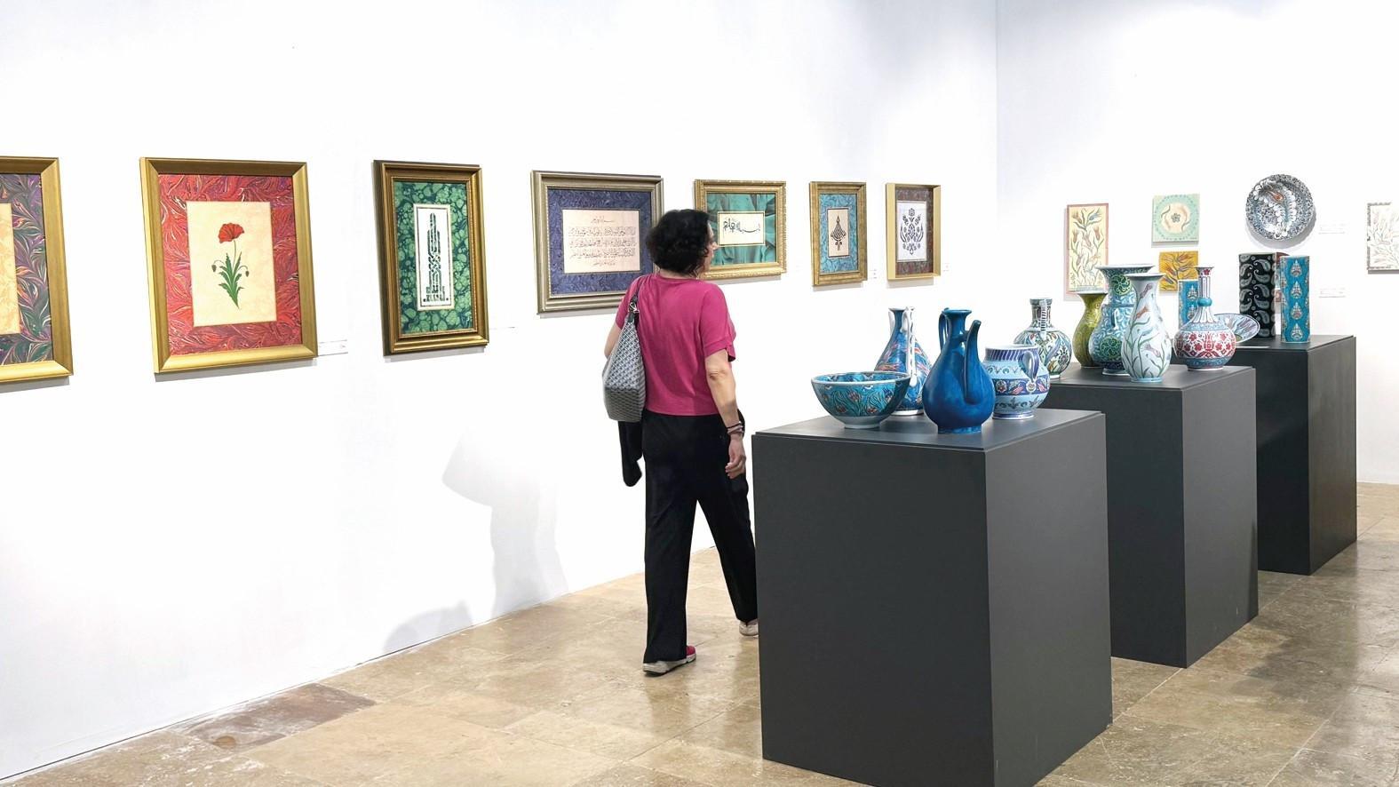 Exhibition brings tulip heritage to Istanbul art scene