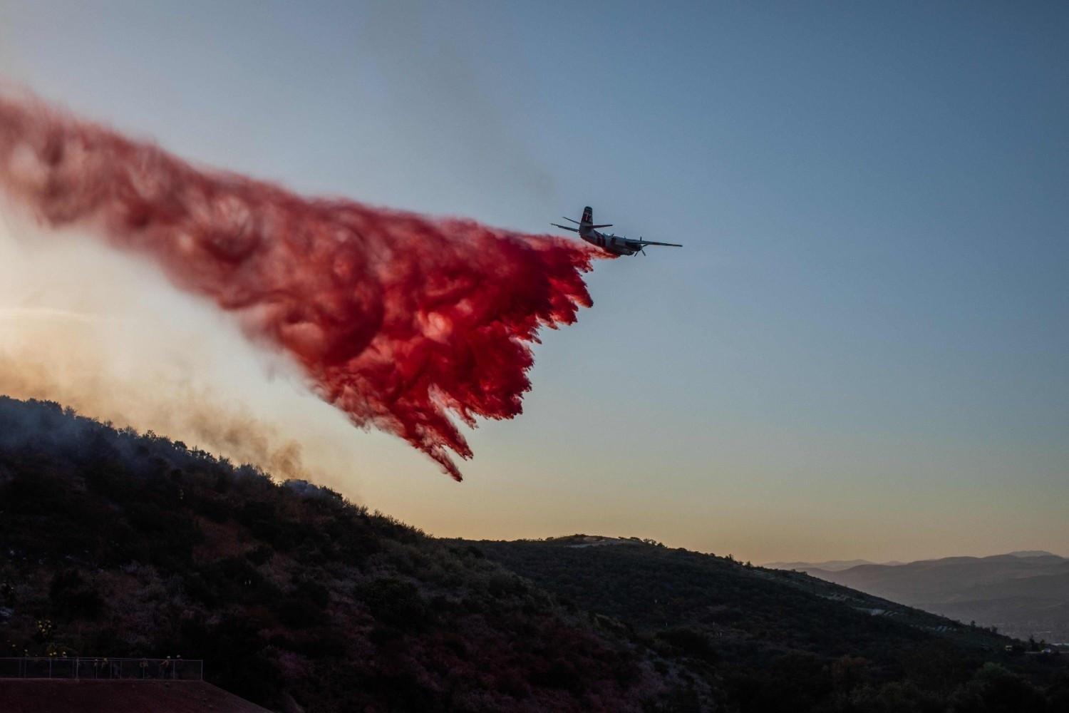 Brush fire near Los Angeles forces thousands to evacuate