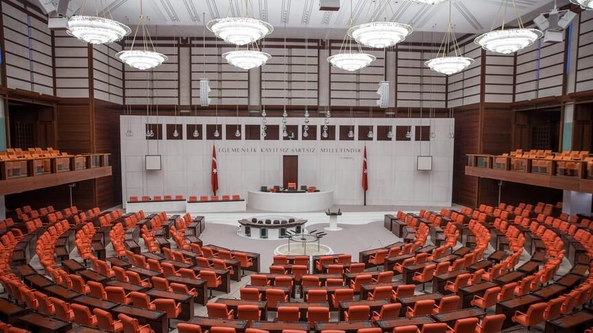 Turkish parliament passes asset amnesty bill to draw investment