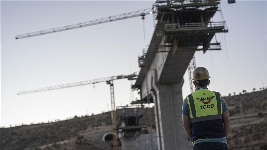 Real sector confidence rises in May