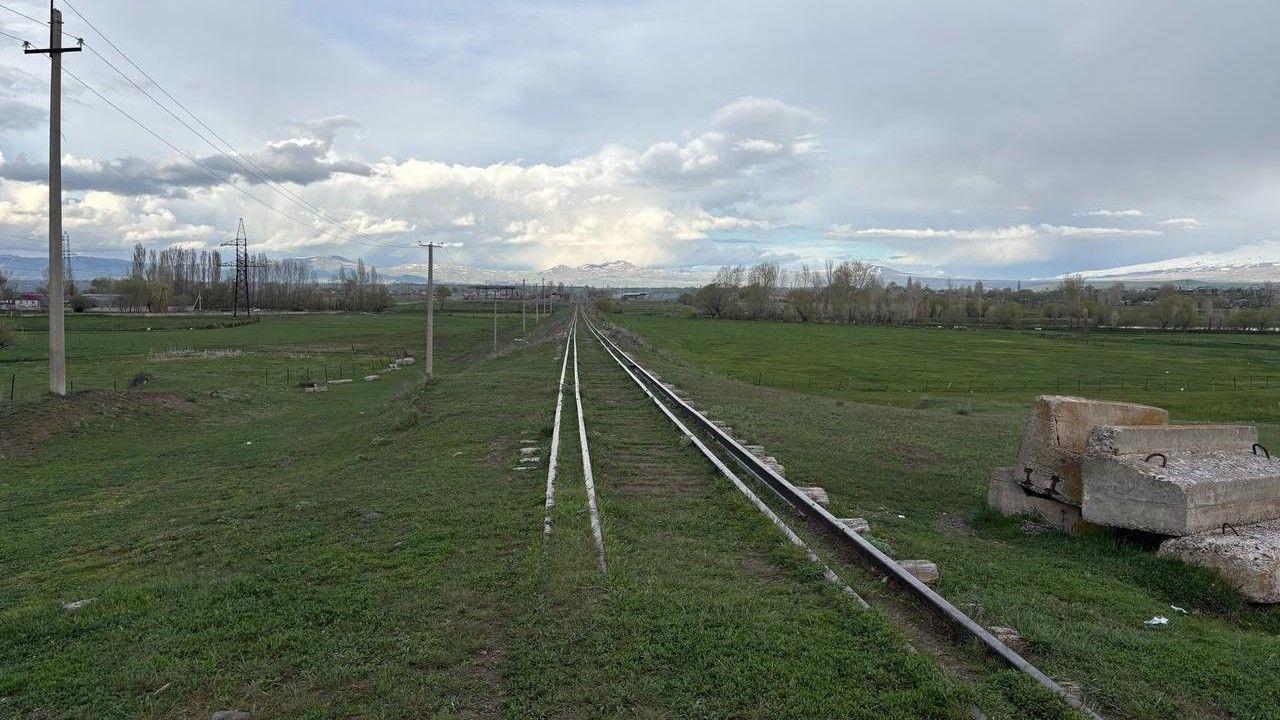 Armenia says railway link with Türkiye now operational via Georgia