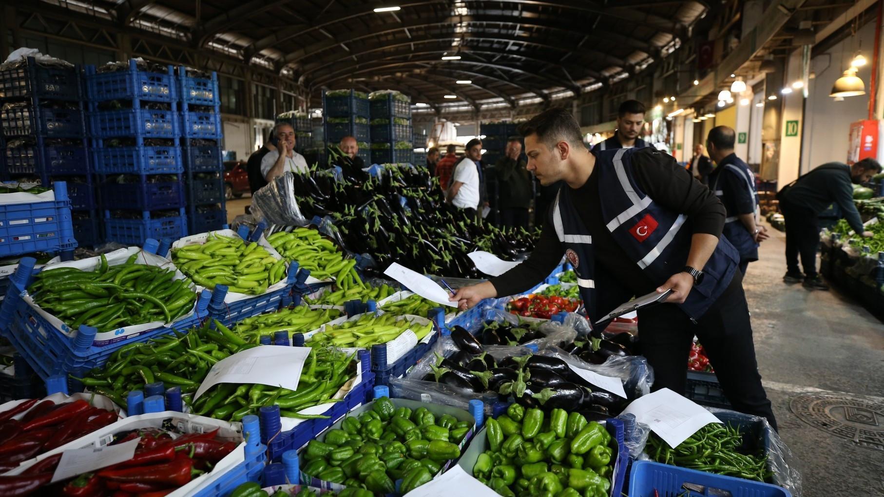 Türkiye steps up price, food safety inspections ahead of Eid al-Adha