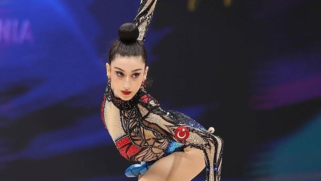 Turkish gymnast wins historic silver at world cup