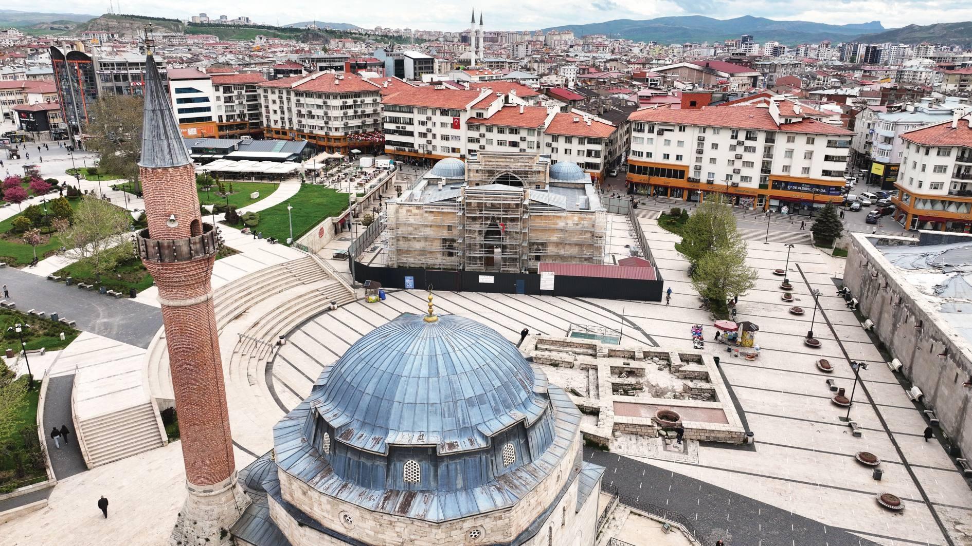 Historic madrasa undergoes restoration in central Türkiye