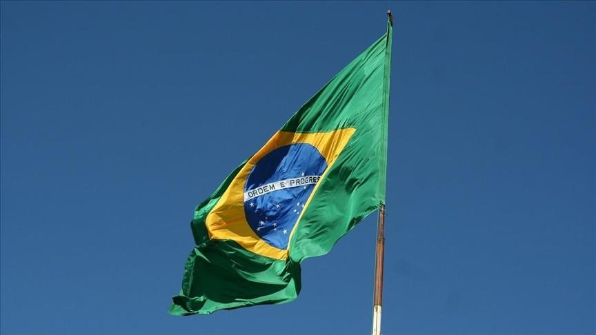 Brazil moves toward five-day workweek