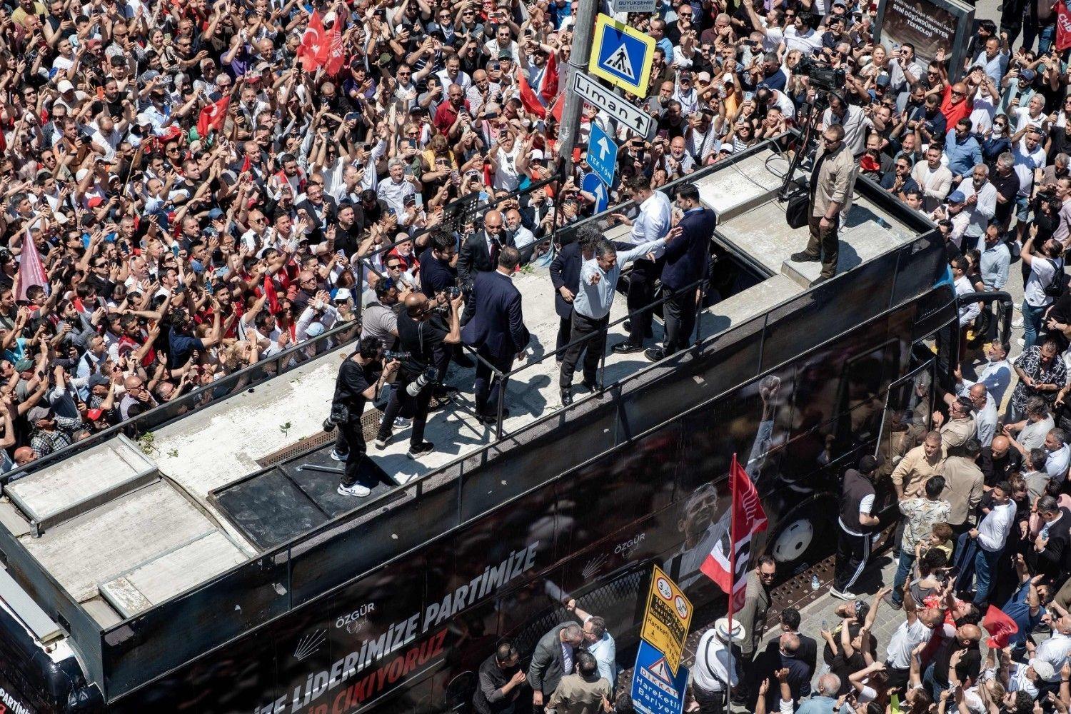 CHP divided over timing of new convention amid leader crisis